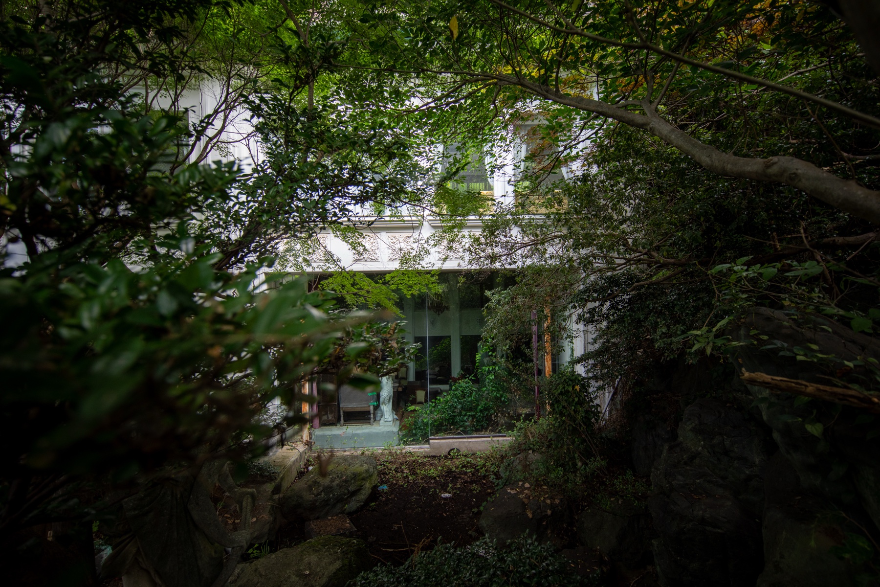 abandoned, bubble, haikyo, japan, japanese, luxury, mansion, marble, ruin, urban exploration, urbex