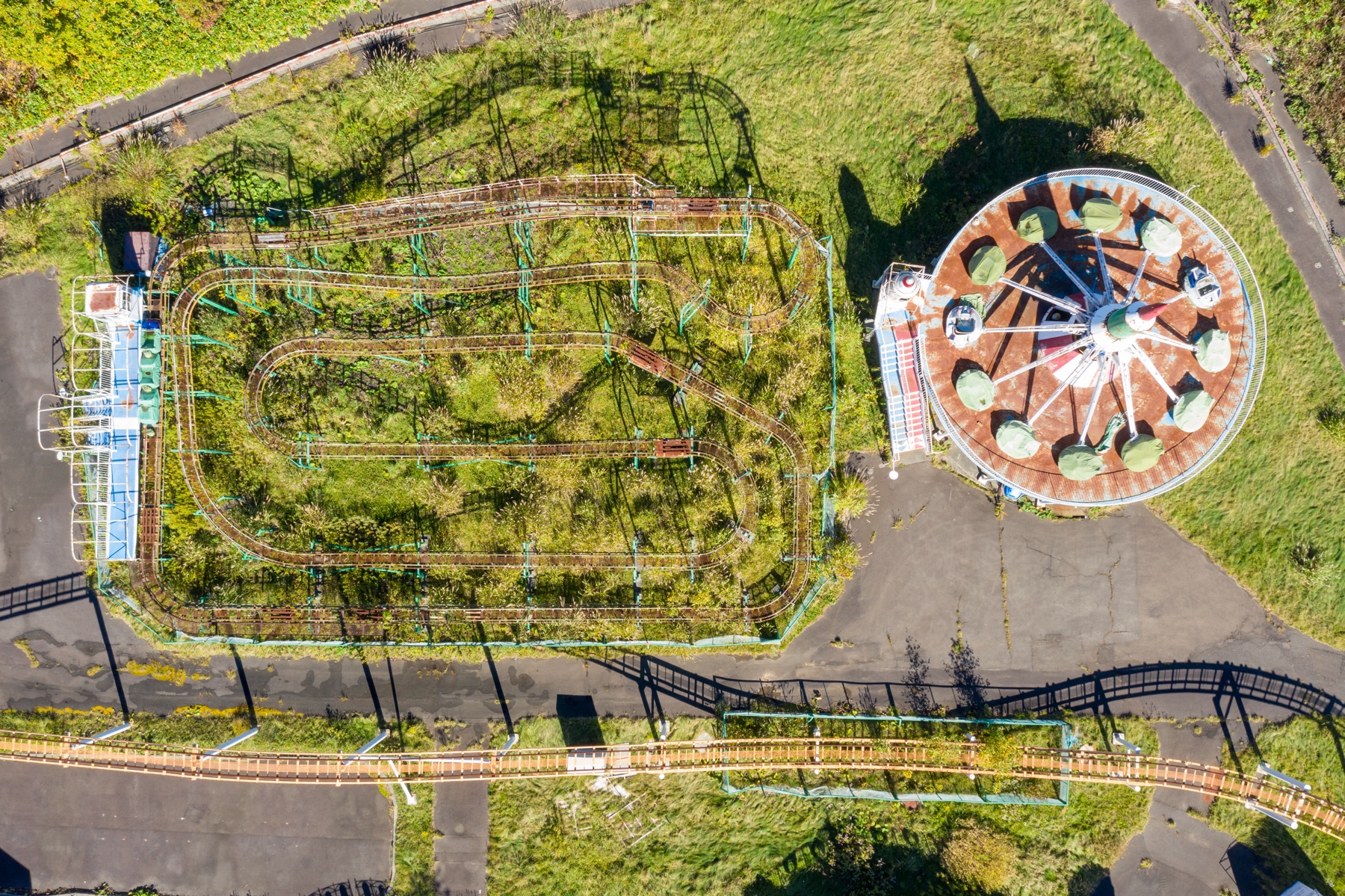 abandoned, amusement-park, ferris-wheel, haikyo, hokkaido, japan, japanese, ruin, snow, urban exploration, urbex, winter