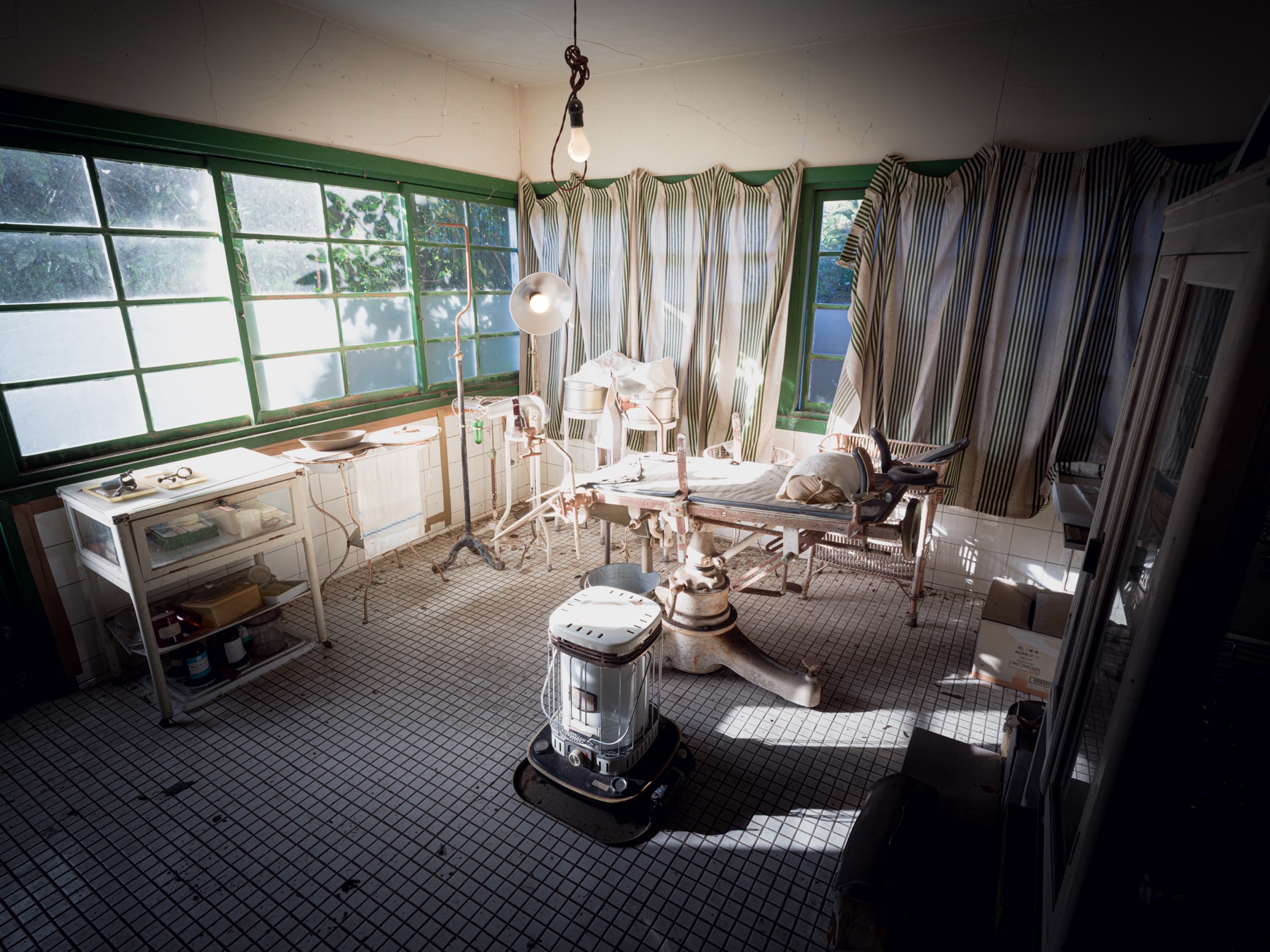 abandoned, clinic, haikyo, hospital, japan, japanese, ruin, urban exploration, urbex, wooden