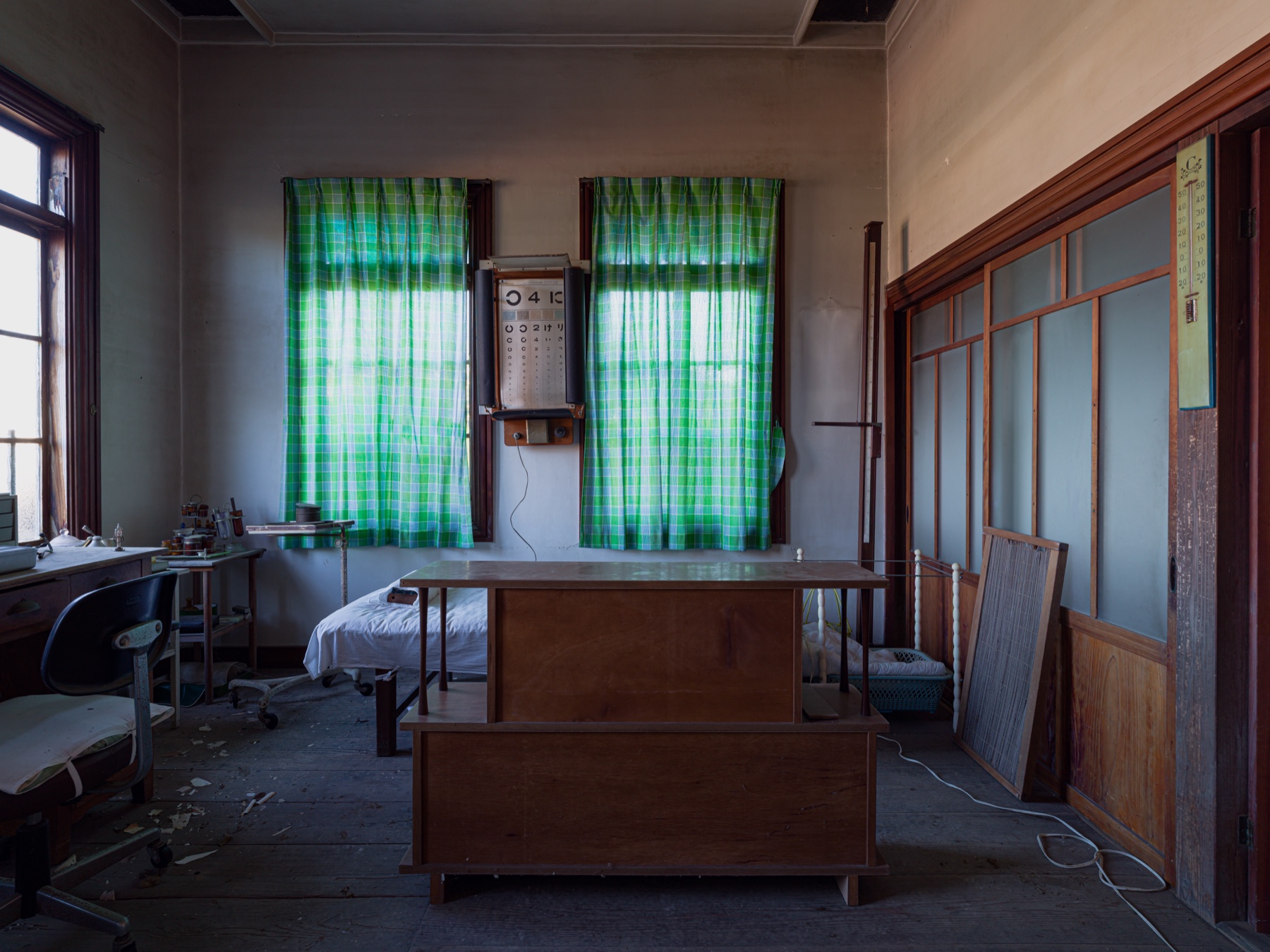 abandoned, clinic, haikyo, hospital, japan, japanese, ruin, urban exploration, urbex, wooden