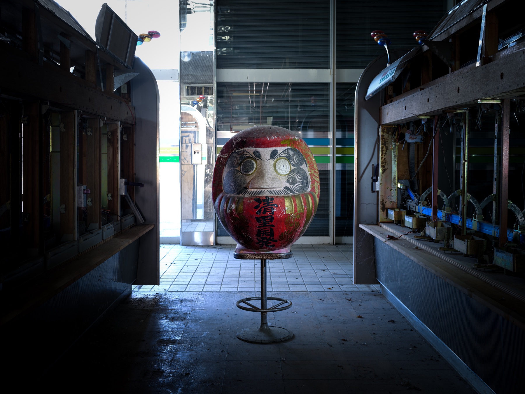 abandoned, entertainment, haikyo, japan, japanese, pachinko, ruin, urban exploration, urbex
